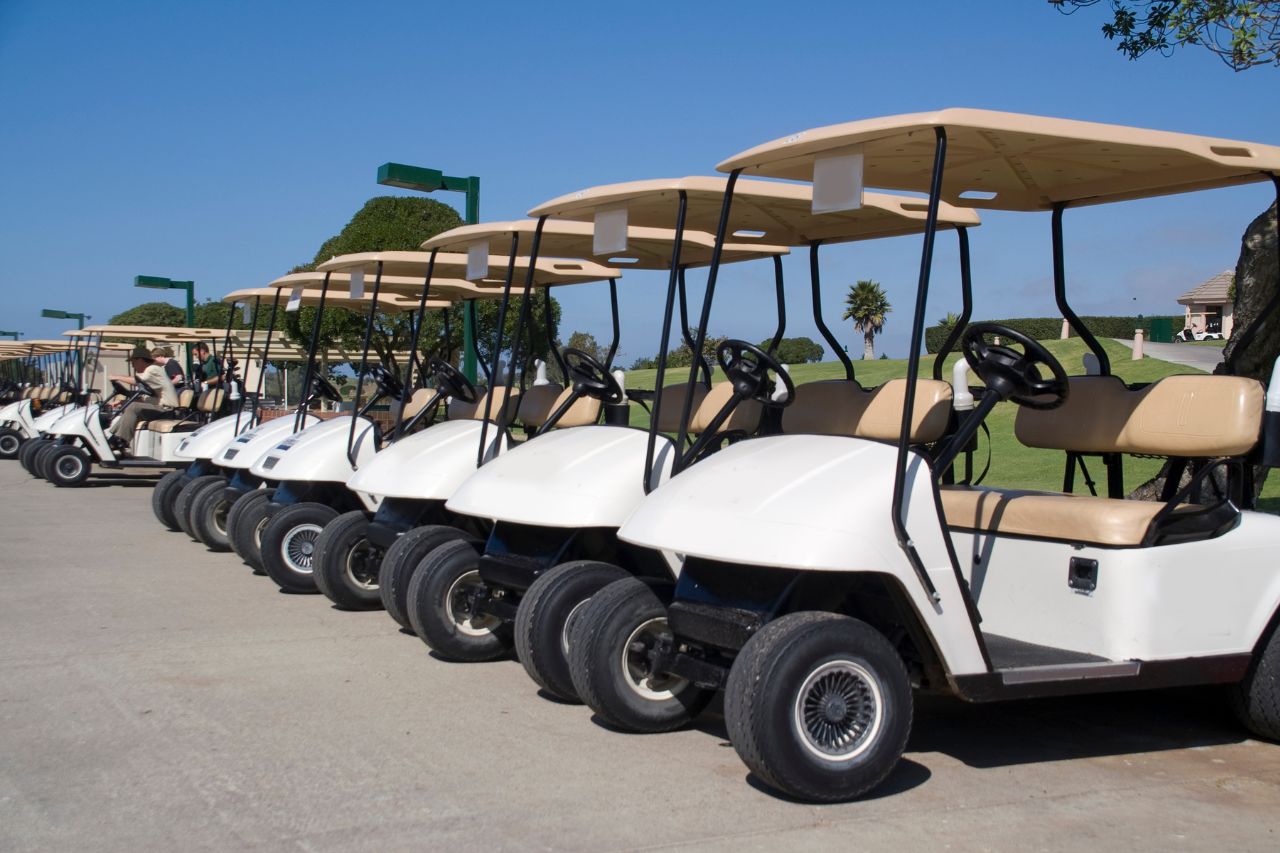 Read more about the article How To Start A Golf Cart Rental Business (Easy Money!)