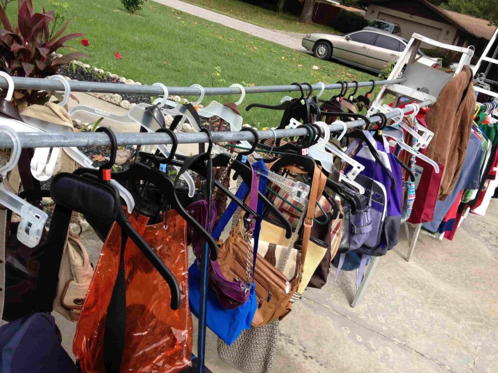 Display Purses Using Hangers and Pipes